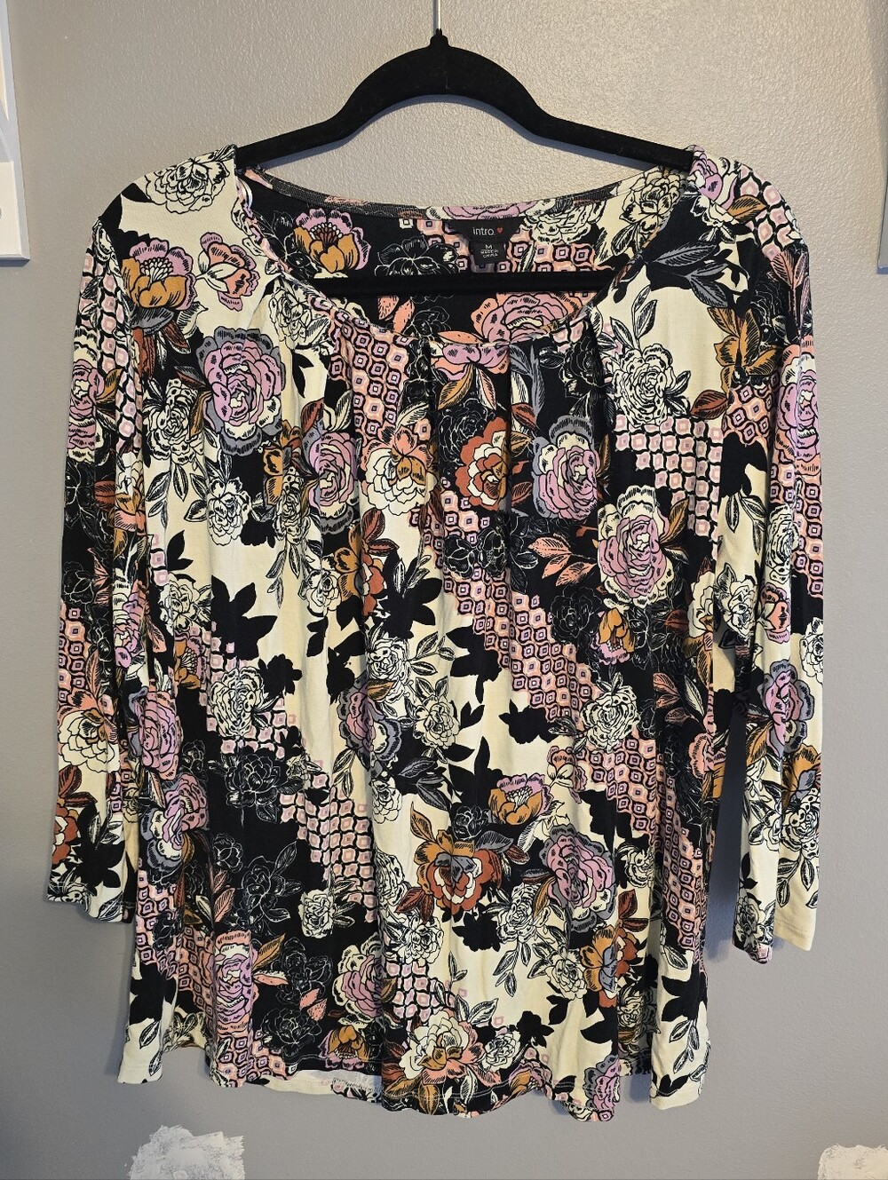 intro. Floral Scoop Neck Long Sleeve Top in Cream, Pink & Black